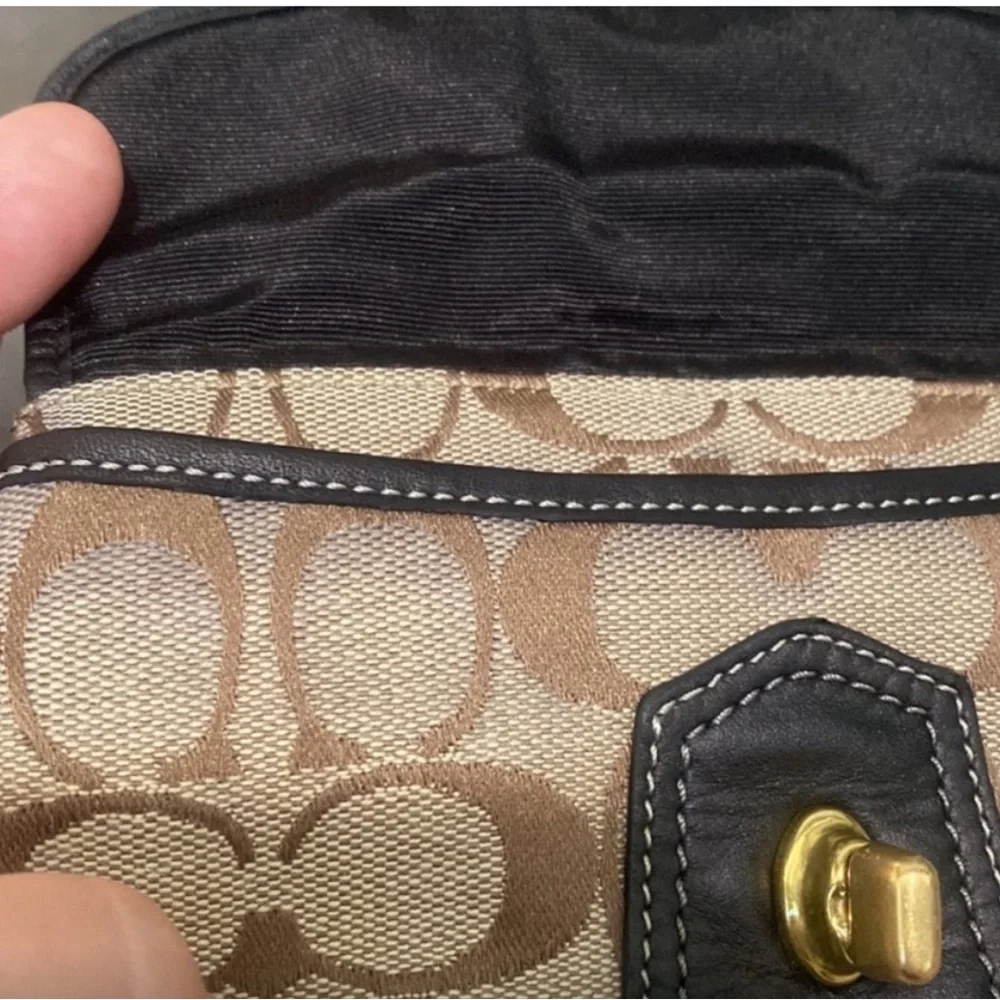 Coach wristlet - Picture 6 of 10